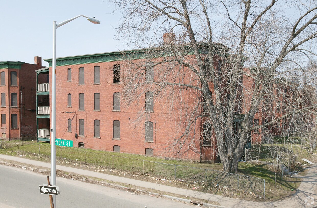 591 Zion St, Hartford, CT 06106 Apartments in Hartford, CT