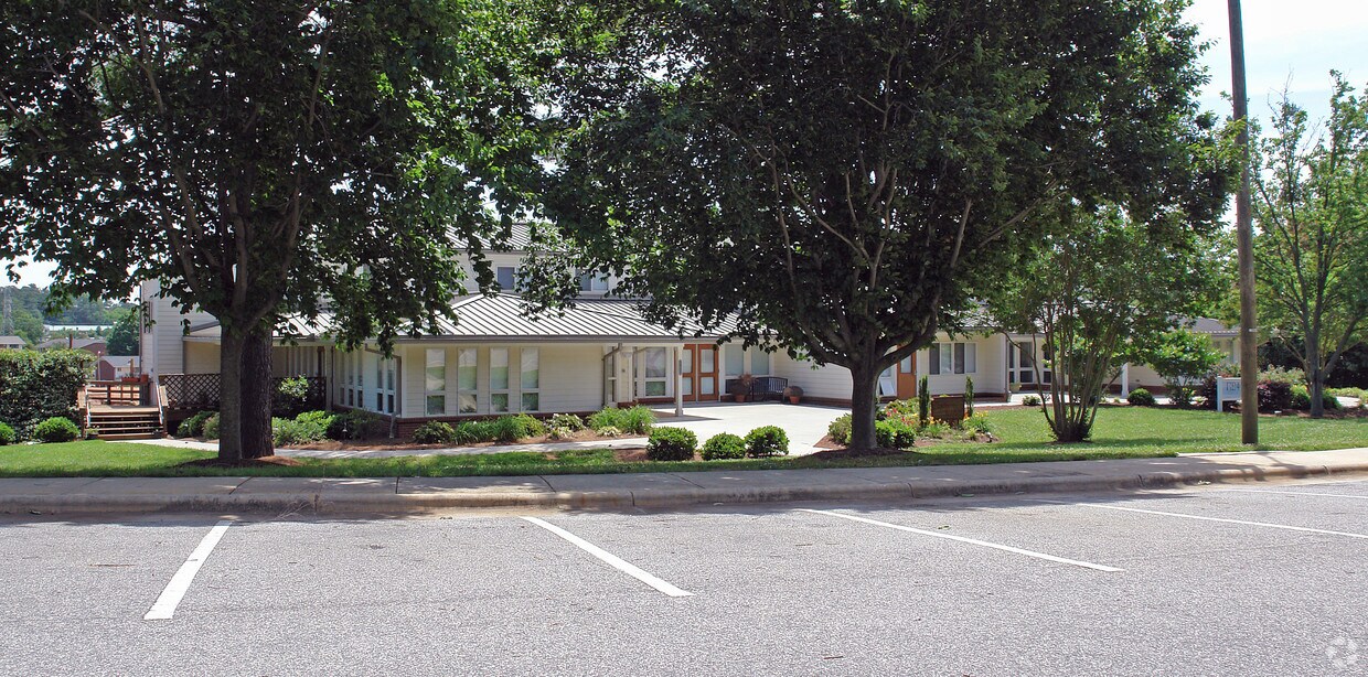 Primary Photo - 2709 Fraternity Ct