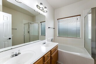 Building Photo - 3215 Painted Meadow Cir