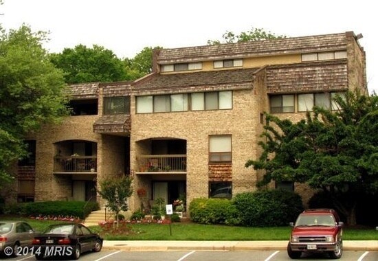 Foto principal - Conveniently Located Gaithersburg 3 Bed/2 Bath Condo, Just Minutes away from I-270 and Shopping!