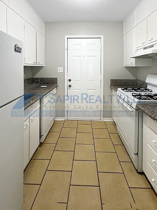 Foto del edificio - 3300 College St