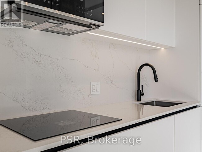 Building Photo - 35 Parliament St