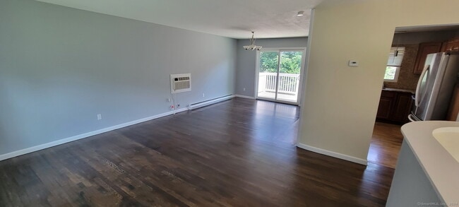 Building Photo - 5 Ken Oaks Dr