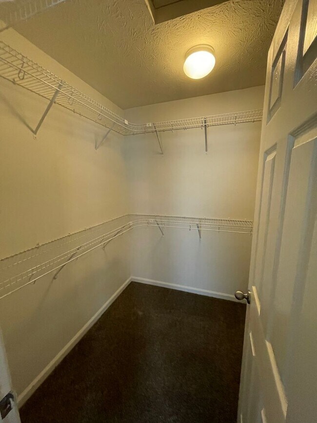 Foto del edificio - Franklin Twp - 3 BR home with loft