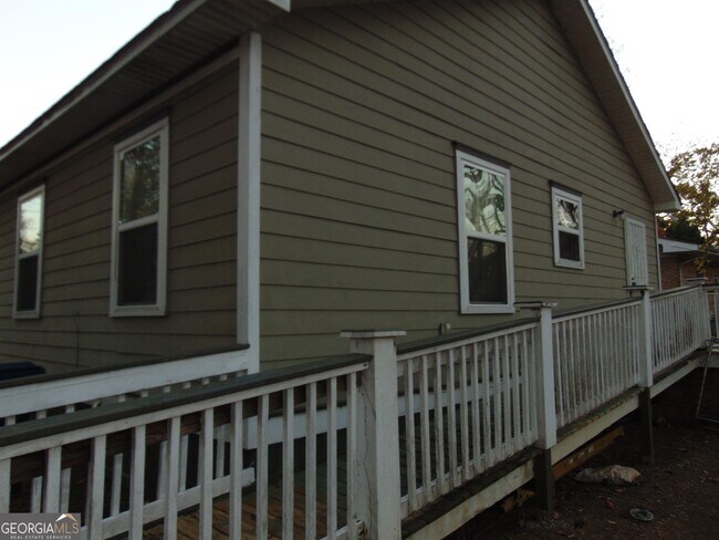 Foto del edificio - 844 Plainville Dr SW