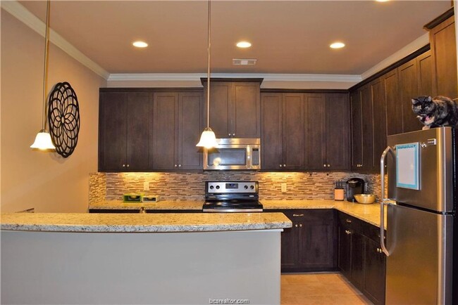 Foto del edificio - 3821 Harvey Rd