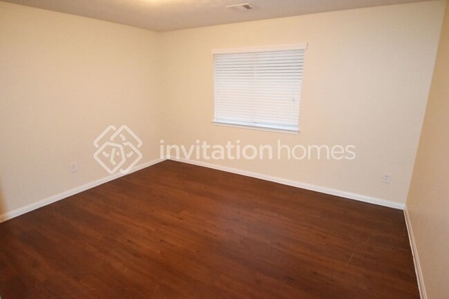Building Photo - 12047 Jillian Crossing Dr