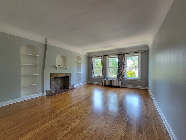 Building Photo - 4831 Lee St