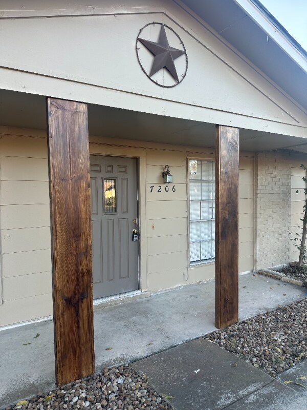 Foto del edificio - 7206 Glen Haven Dr