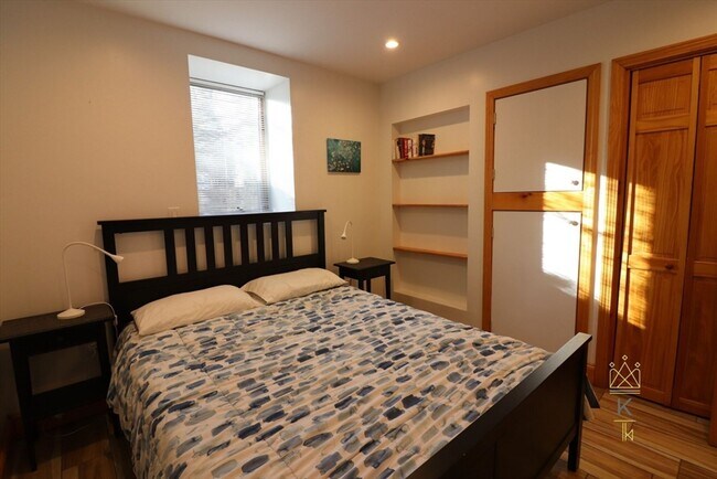 Foto del edificio - 186 Babcock St