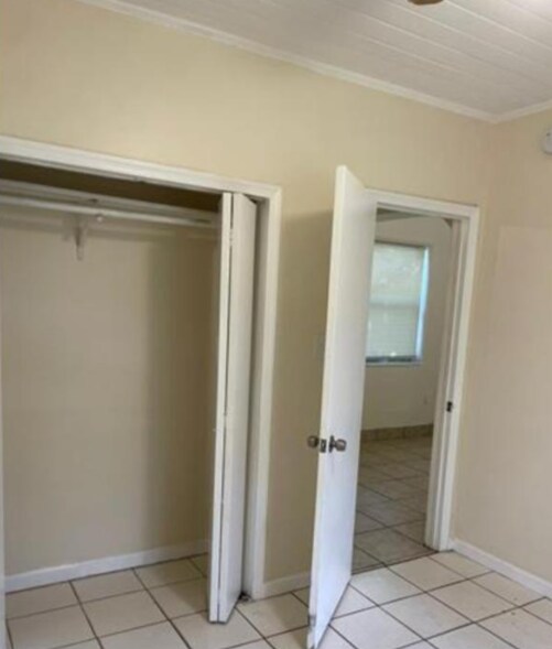 Foto del edificio - 470 NE 162nd St