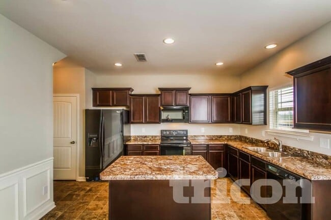 Foto del edificio - 3012 Wesley Rd