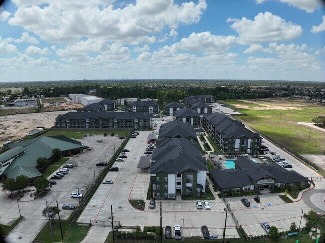 3D Exterior - Saxon Pond Flats