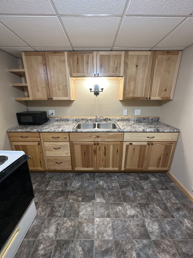 Building Photo - 202 5th Ave SE