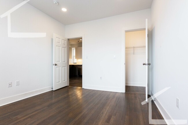 Building Photo - RENOVATED FENWAY 1 BED FOR 9/1 - GRANITE &...