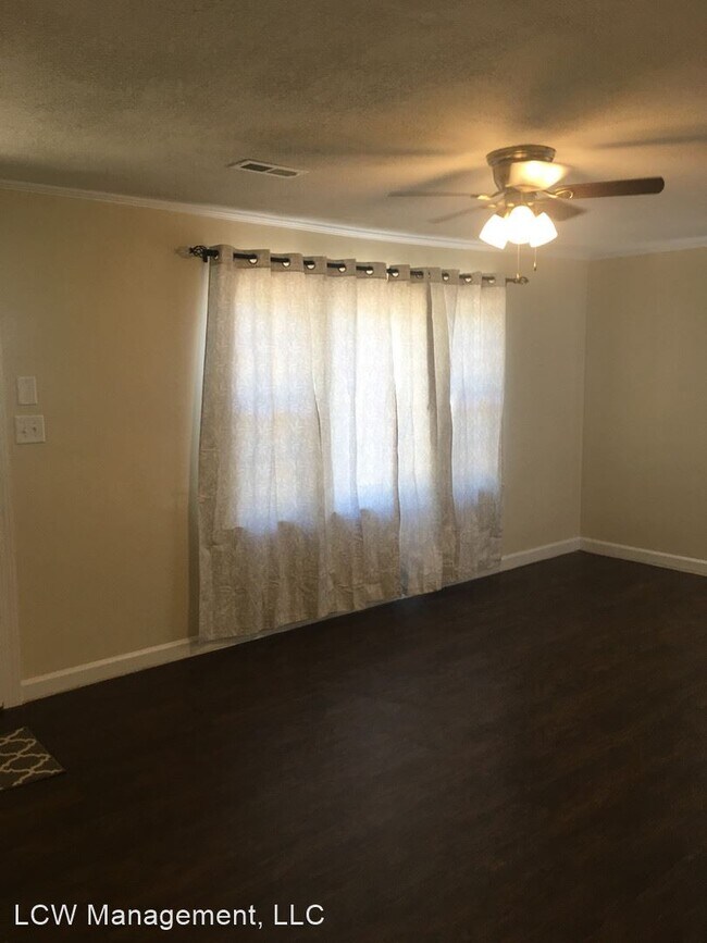 Building Photo - 3 br, 1 bath House - 1524 Argonne Blvd