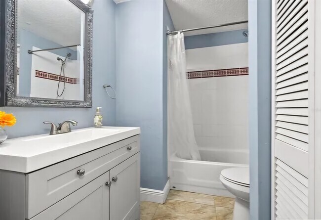 Foto del edificio - 7493 Sealawn Dr