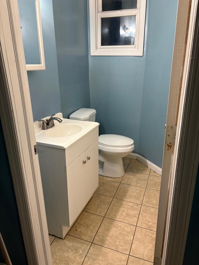 Building Photo - 42 Fabyan Pl