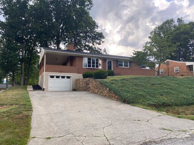 Primary Photo - 432 Petty Ave