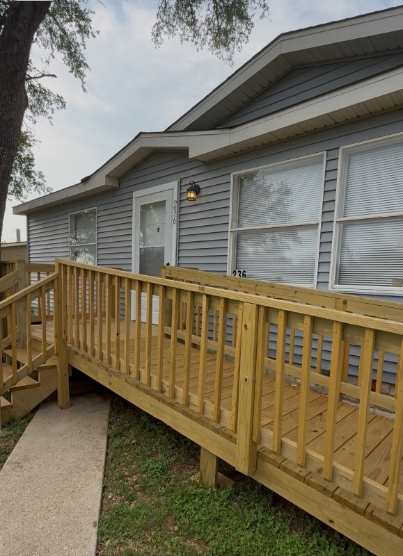 Building Photo - 236 Rosemont