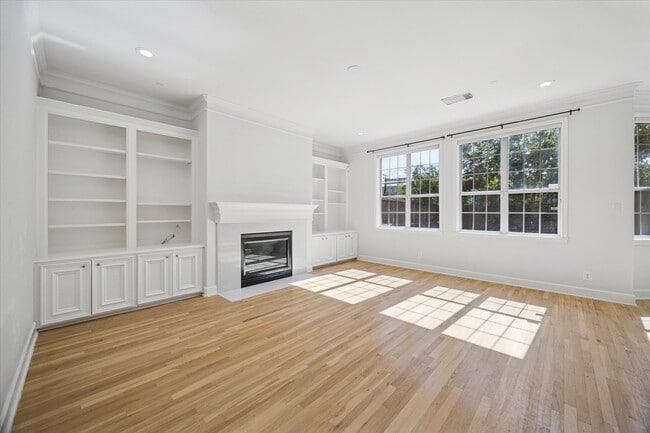 Foto del edificio - 4601 Mimosa Dr