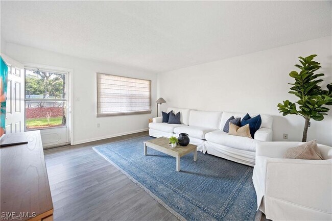 Foto del edificio - 3325 Arpt Rd S