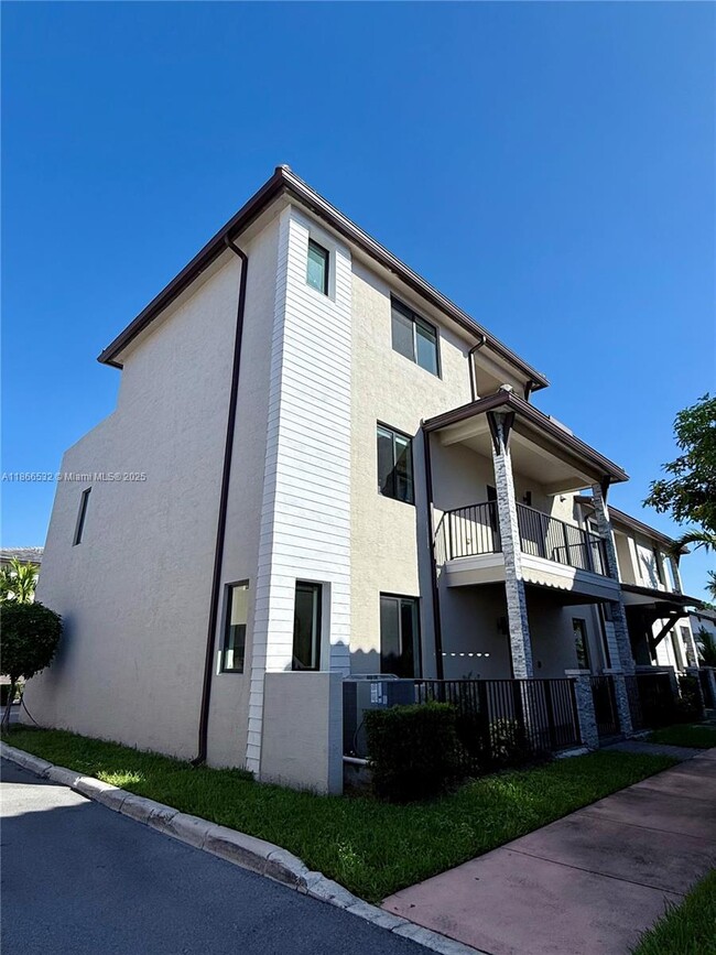 Building Photo - 4803 NW 83rd Ct