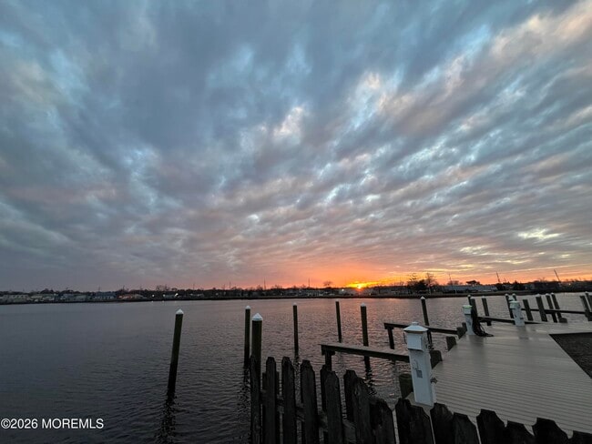 Building Photo - 210 Spinnakers Cv