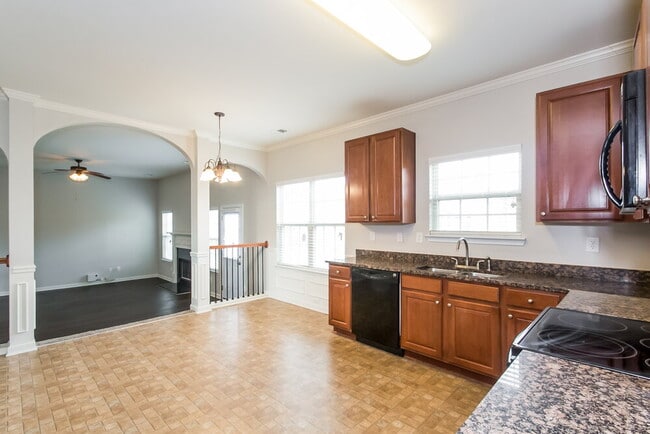 Building Photo - 409 Mackenzie Noelle Ln