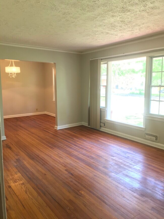 Living Room - 1826 Longdale Dr