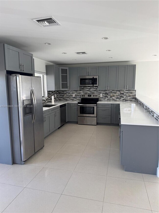 Foto del edificio - 3252 SW 132nd Ave