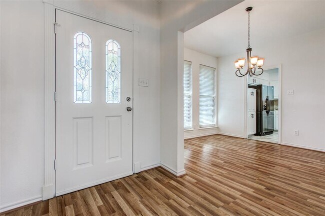 Building Photo - 1105 Sunset Dr