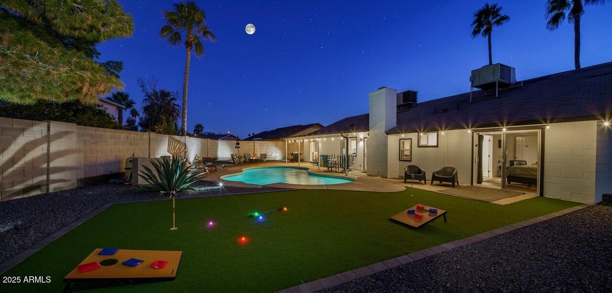 Foto principal - 4526 E Paradise Ln