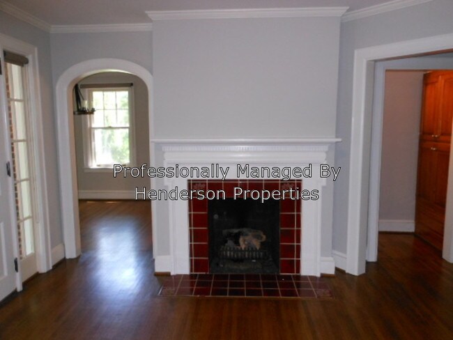 Building Photo - 1620 Dilworth Rd E