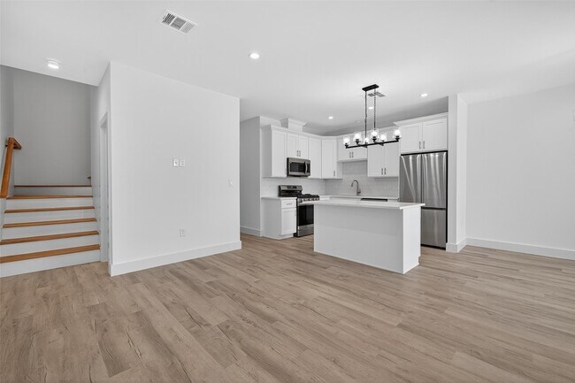 Foto del edificio - 5027 Willow Glen Dr