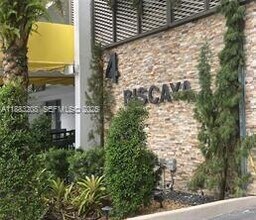 Building Photo - 20500 W Country Club Dr