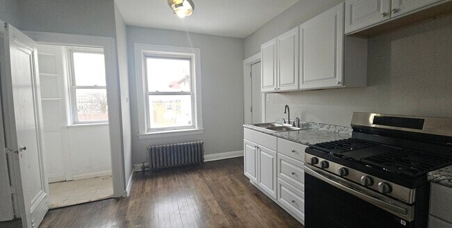 Foto del edificio - 5006 W 16th St