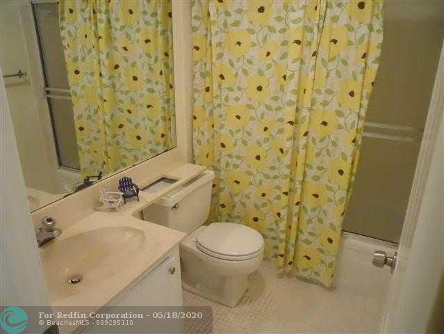 2nd Bathroom - 2307 SW 15th St