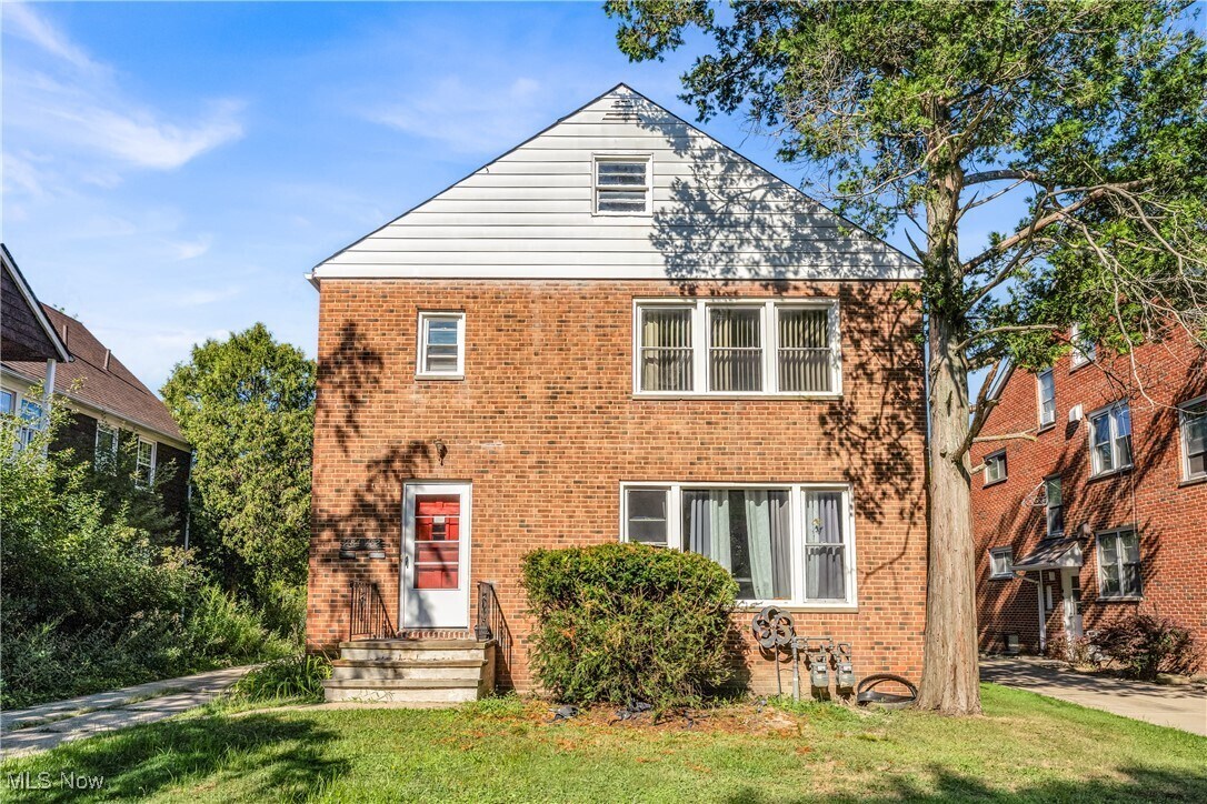 1482 Genesee Rd South Euclid, OH 44121 – photo 1