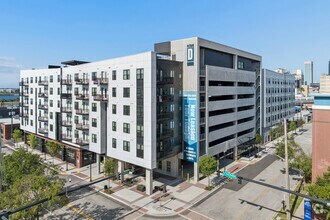 Building Photo - RISE Doro