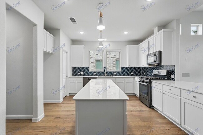 Foto del edificio - 1814 Cedar Orchid Way