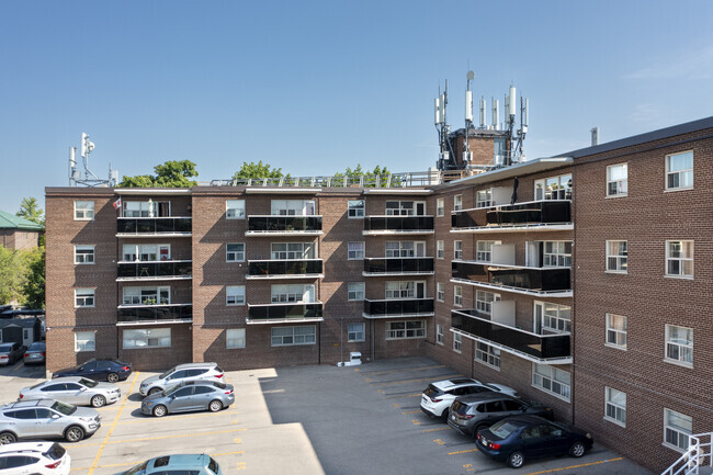 Photo du bâtiment - Bayview Apartments