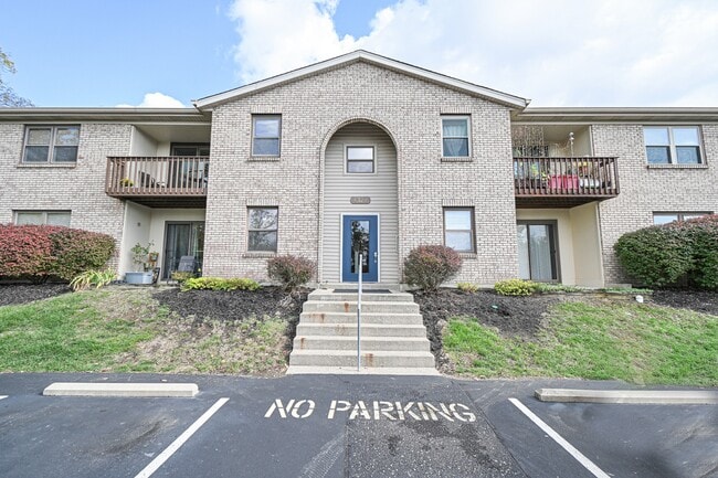 Building Photo - 4328 Villa Dr