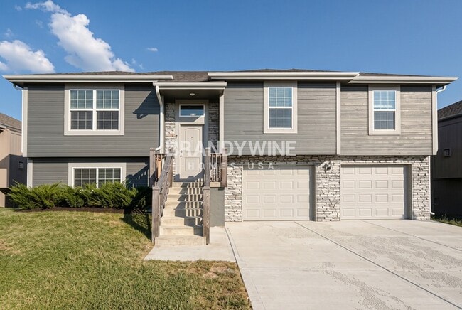Building Photo - 14325 Oakland Ct