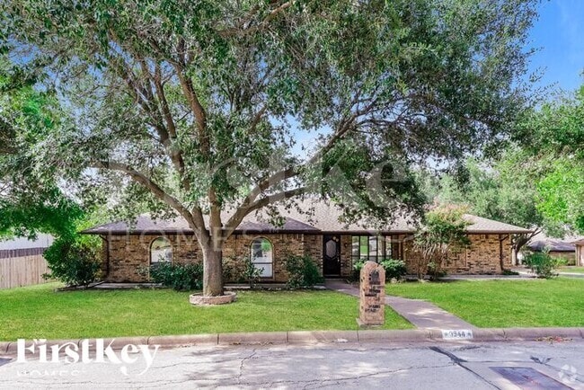 Building Photo - 3944 Misty Meadow Dr