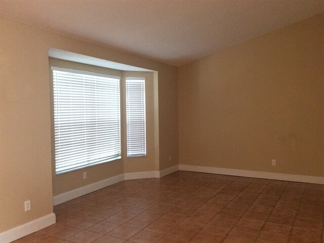 Foto del edificio - 12716 Forestedge Cir