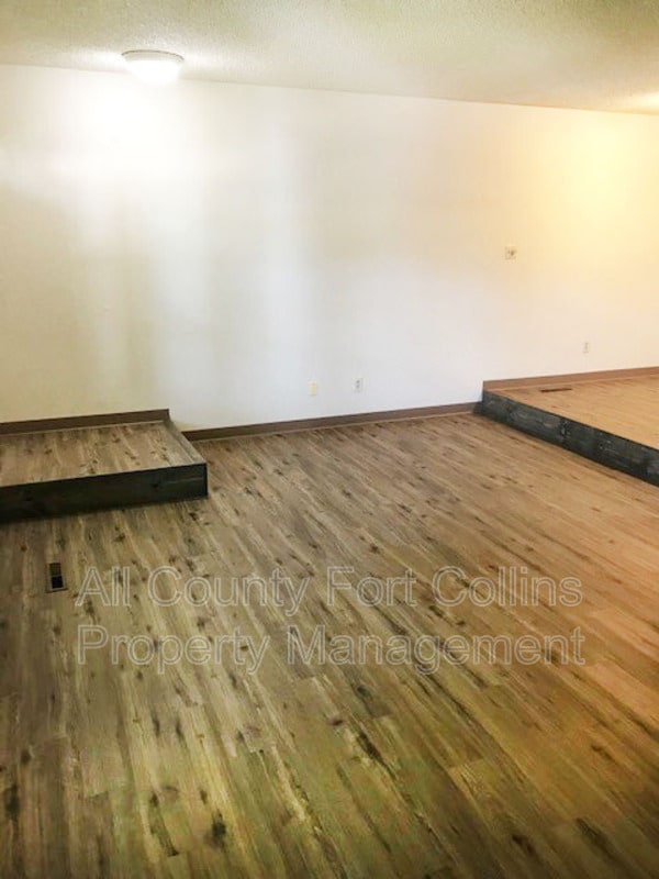 Building Photo - 1719 Larch St