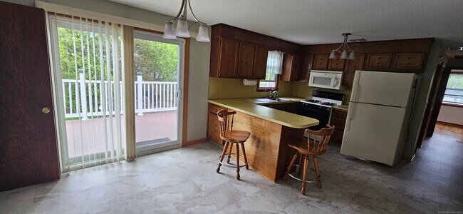 Building Photo - 14 Cadwell Ct