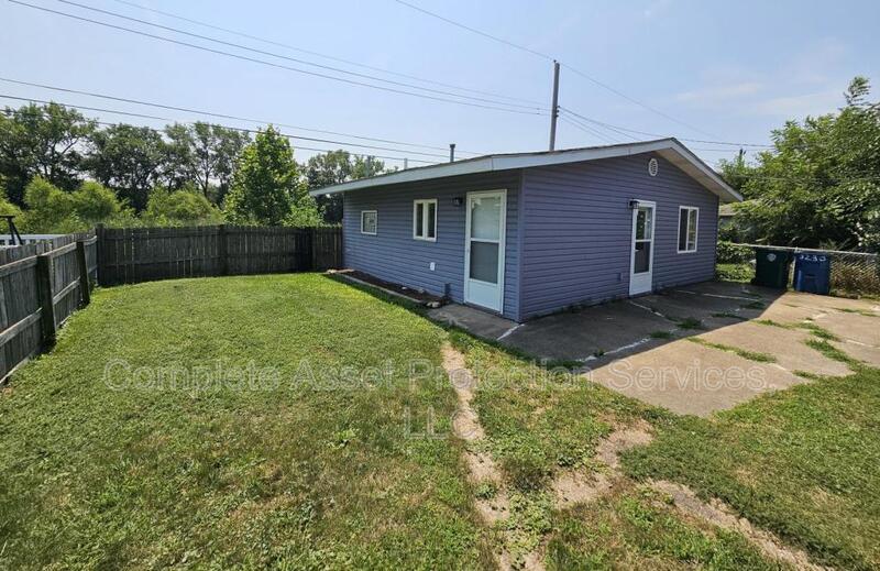 Primary Photo - 3230 176th St