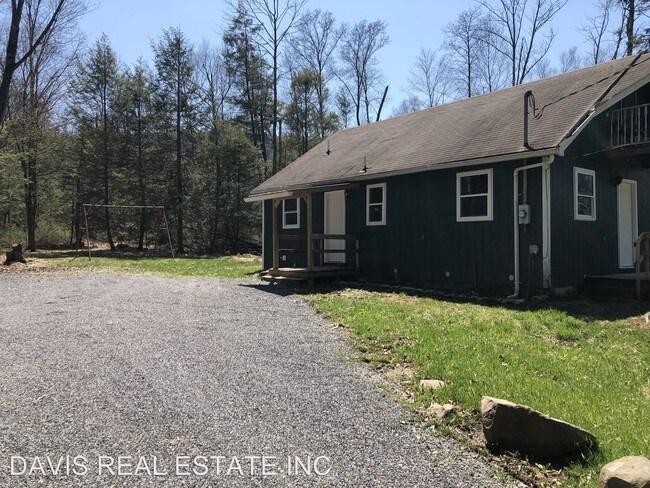Building Photo - 2 br, 1 bath House - 765 W. Winter Rd.